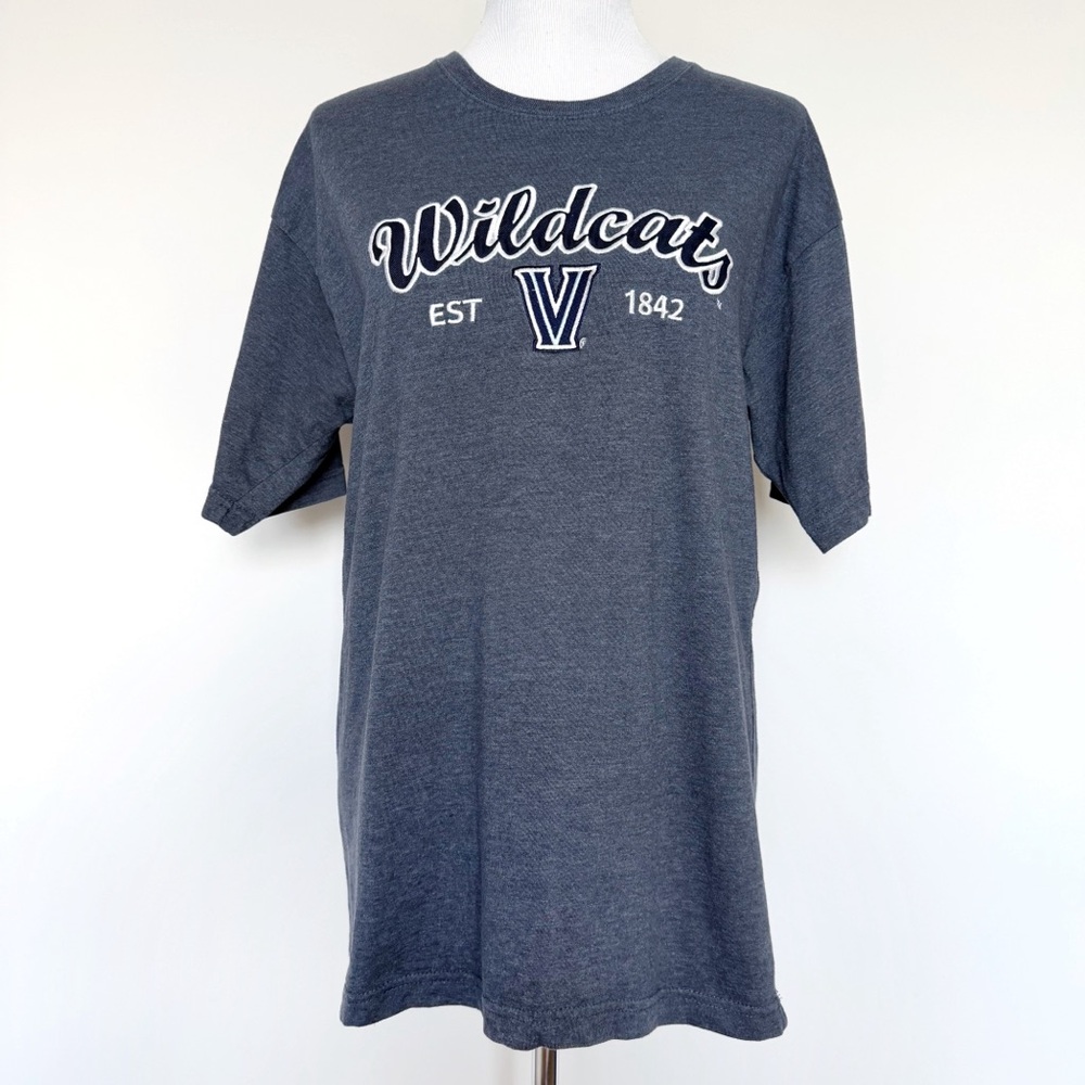Villanova Wildcats T-Shirt Mens Size Large Shirt NCAA Embroidered Gray Navy Blue